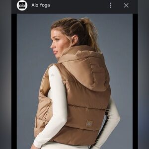 ALO Gold Rush Puffer Vest in Toasted Almond